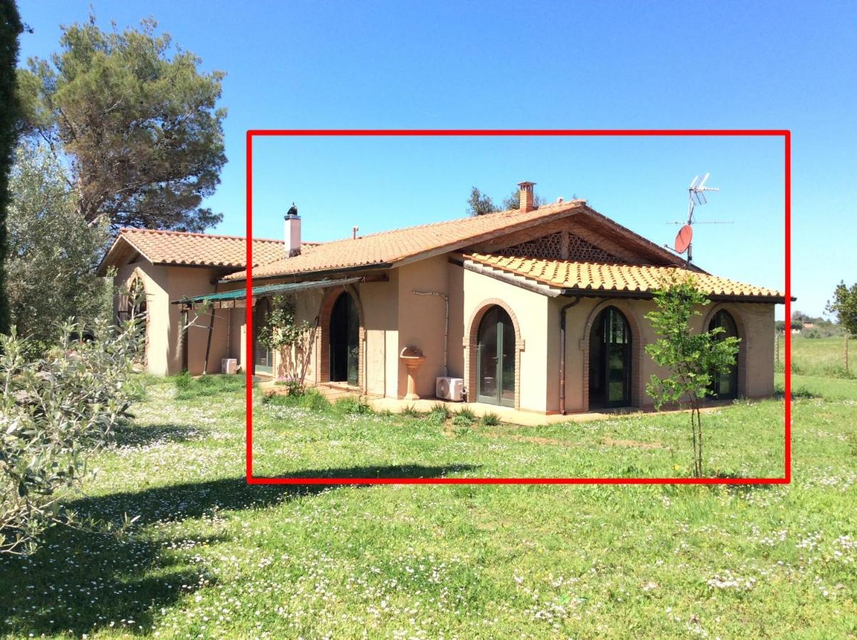 Relais Casale Il Poggetto - Olivo 1 By Zoom In Earth Apartment Cecina  Luaran gambar
