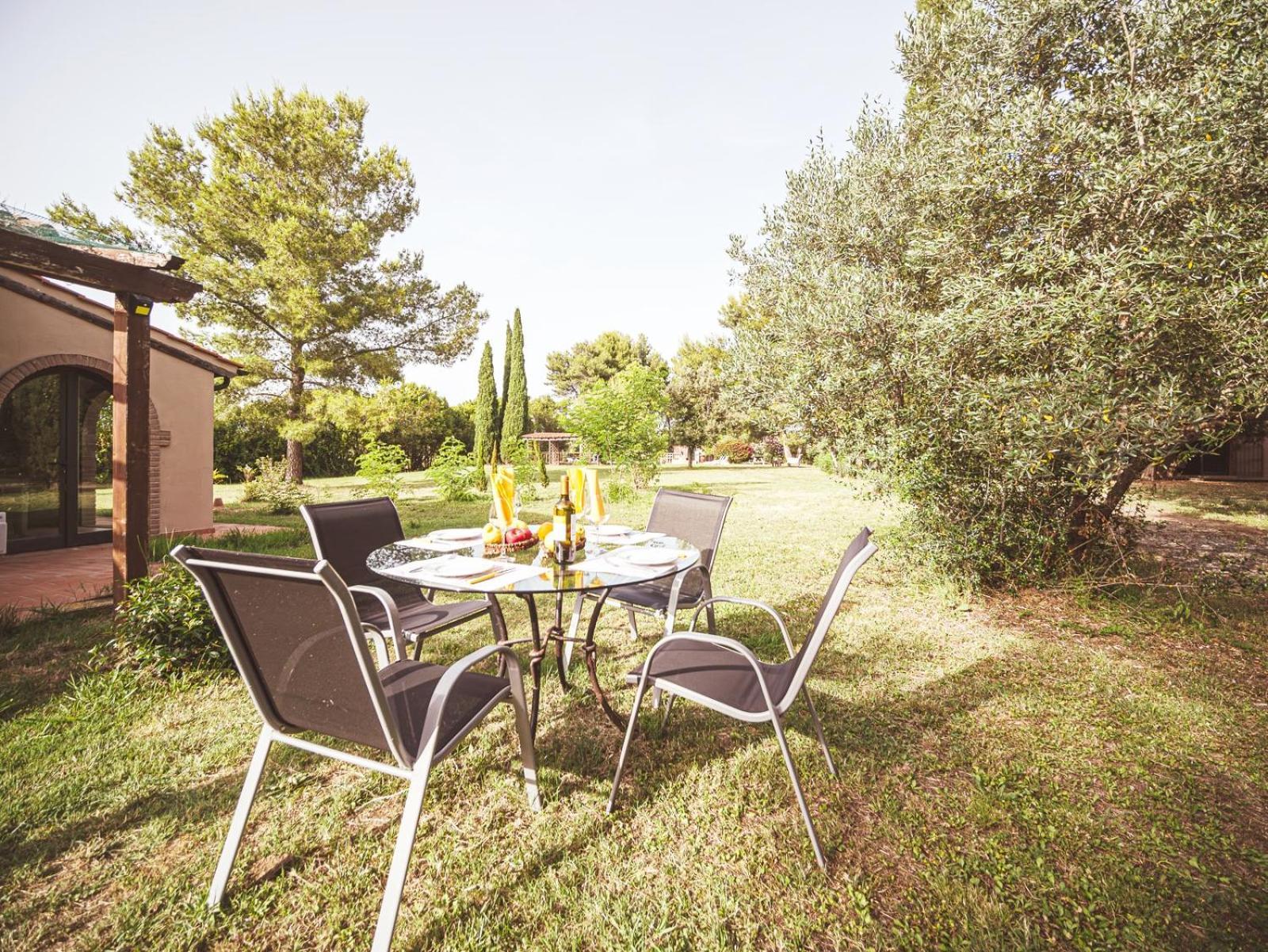 Relais Casale Il Poggetto - Olivo 1 By Zoom In Earth Apartment Cecina  Luaran gambar